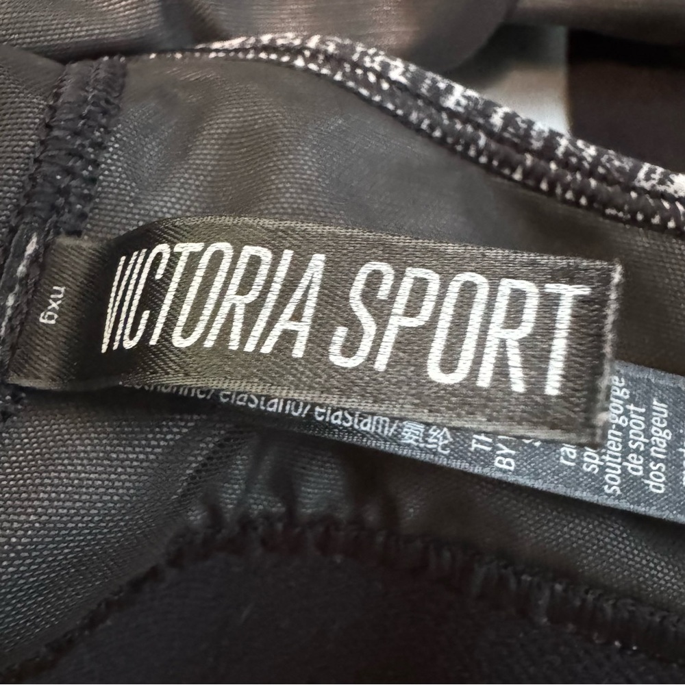 Victoria’s Secret Sport The Player Racerback Sports Bra. Size Small - Picture 5 of 8